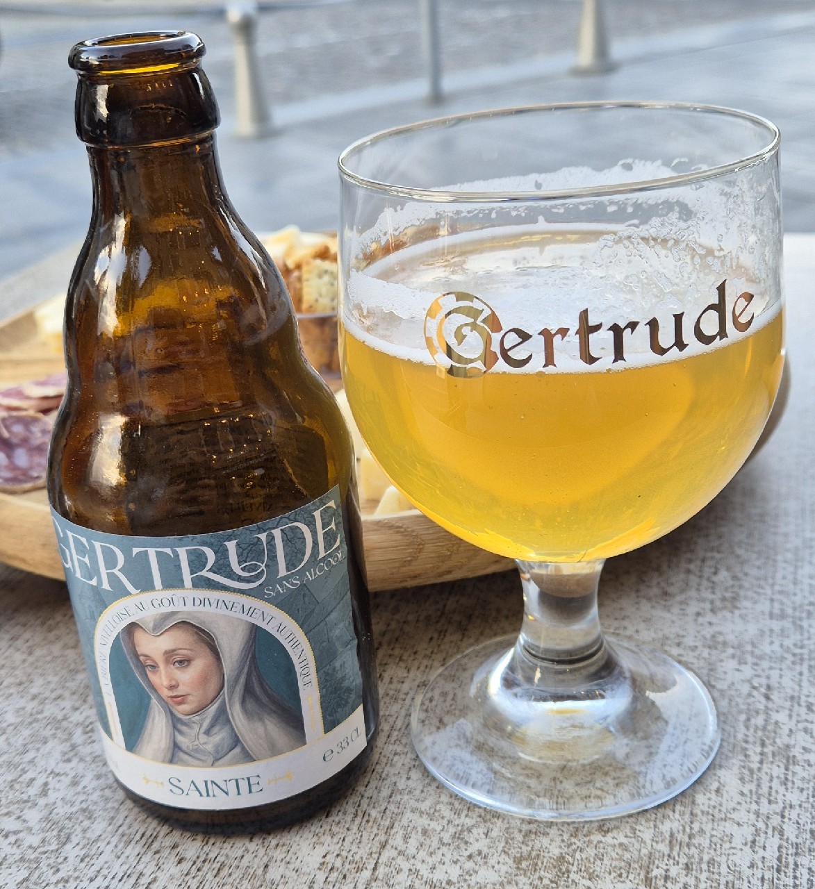 Gertrude Sainte, Monstruo