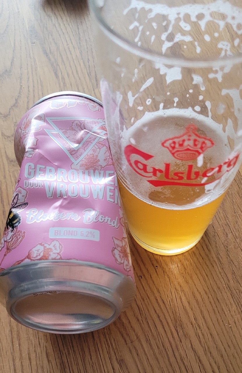 Bloesem Blond, Gebrouwen Door Vrouwen