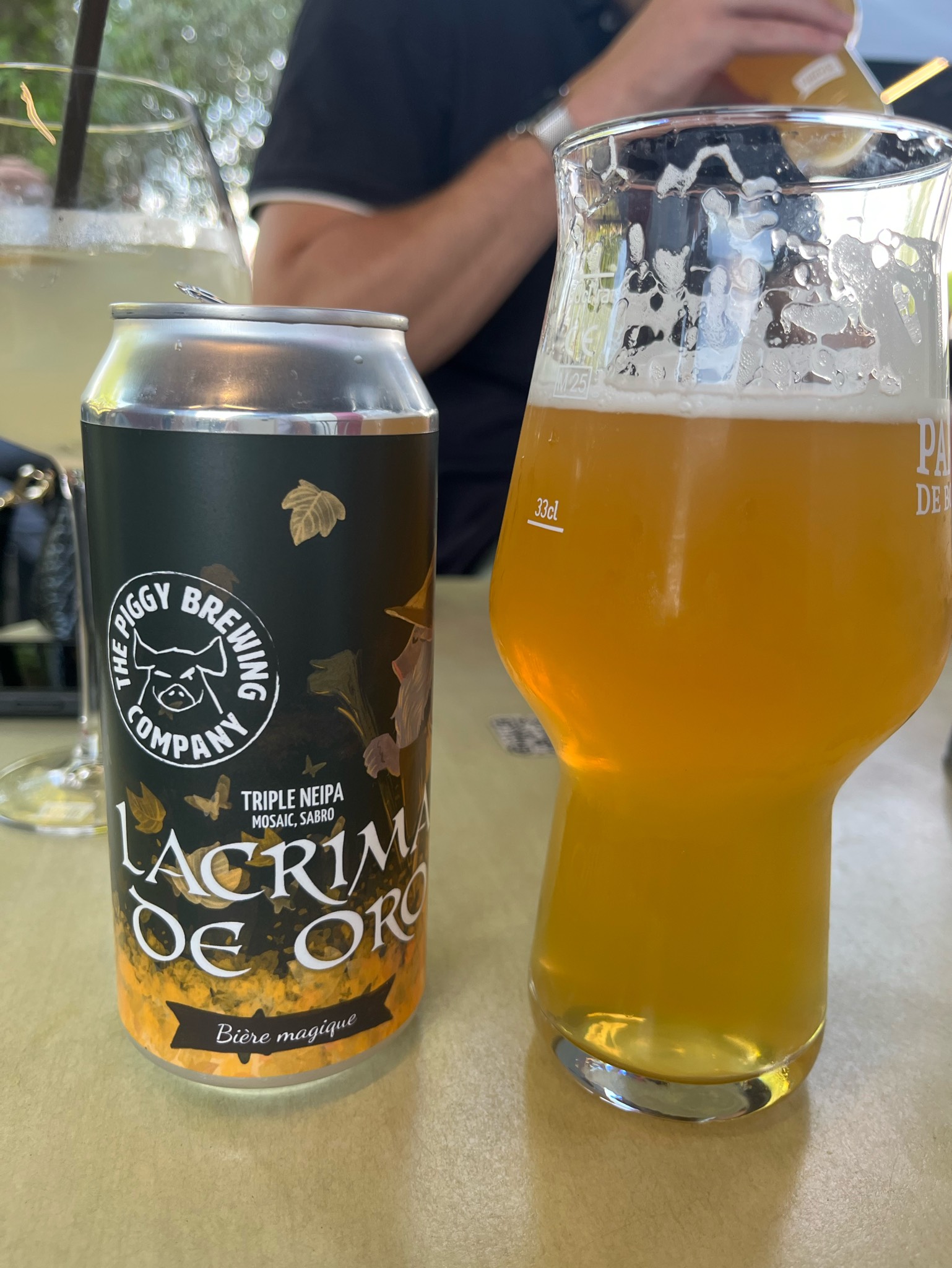 Lacrima De Oro, France