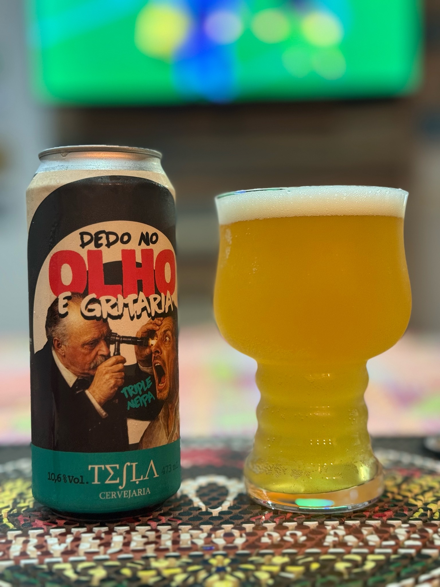 Dedo no olho e gritaria, Tesla Cervejaria