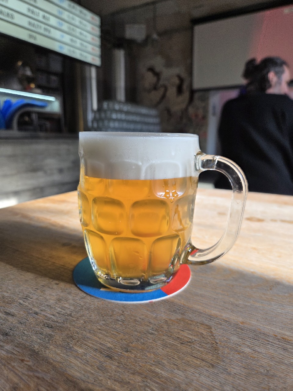 Místní Pivo 12°, Dva Kohouti
