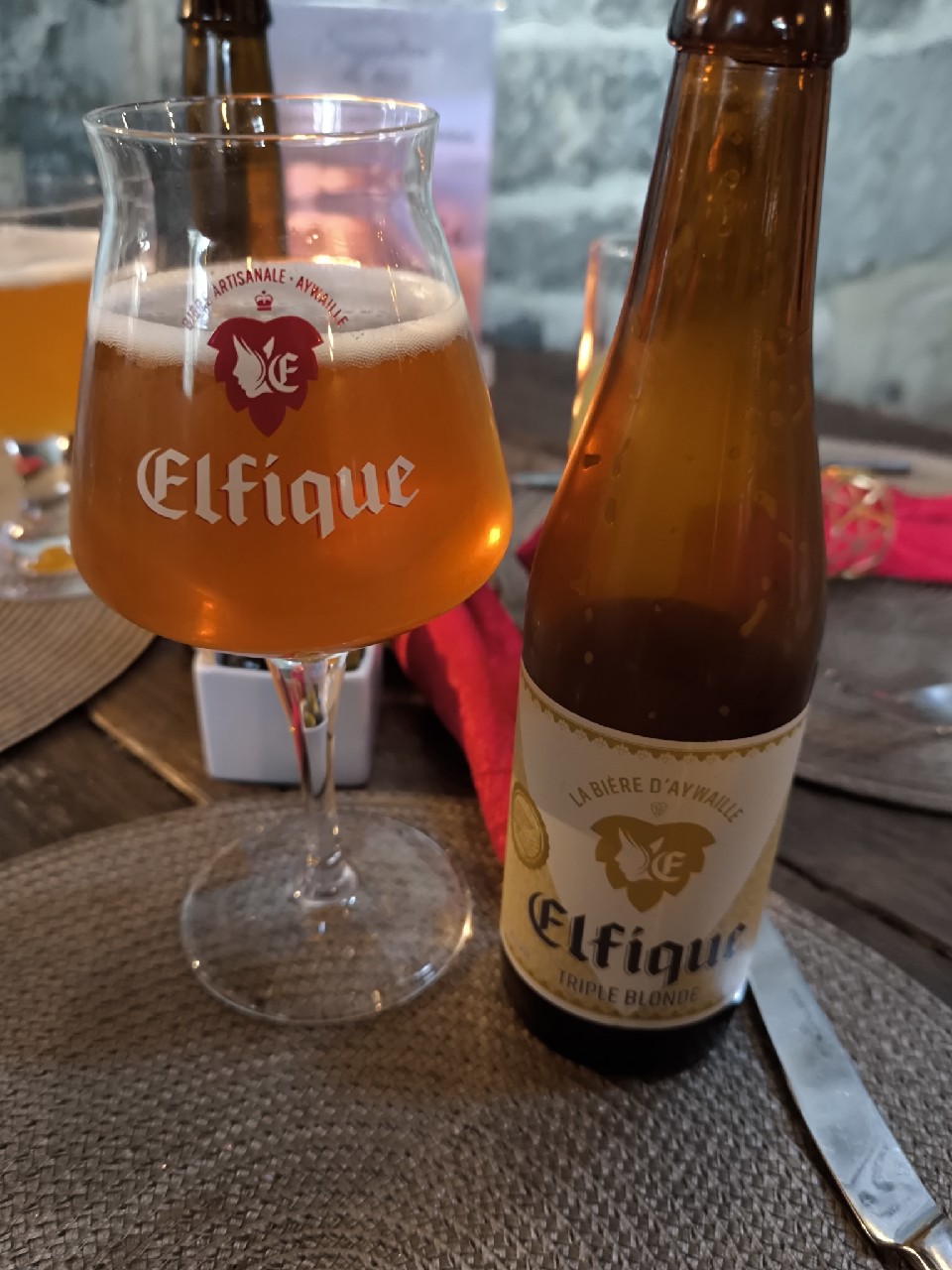Elfique Triple Blonde, Brasserie Elfique