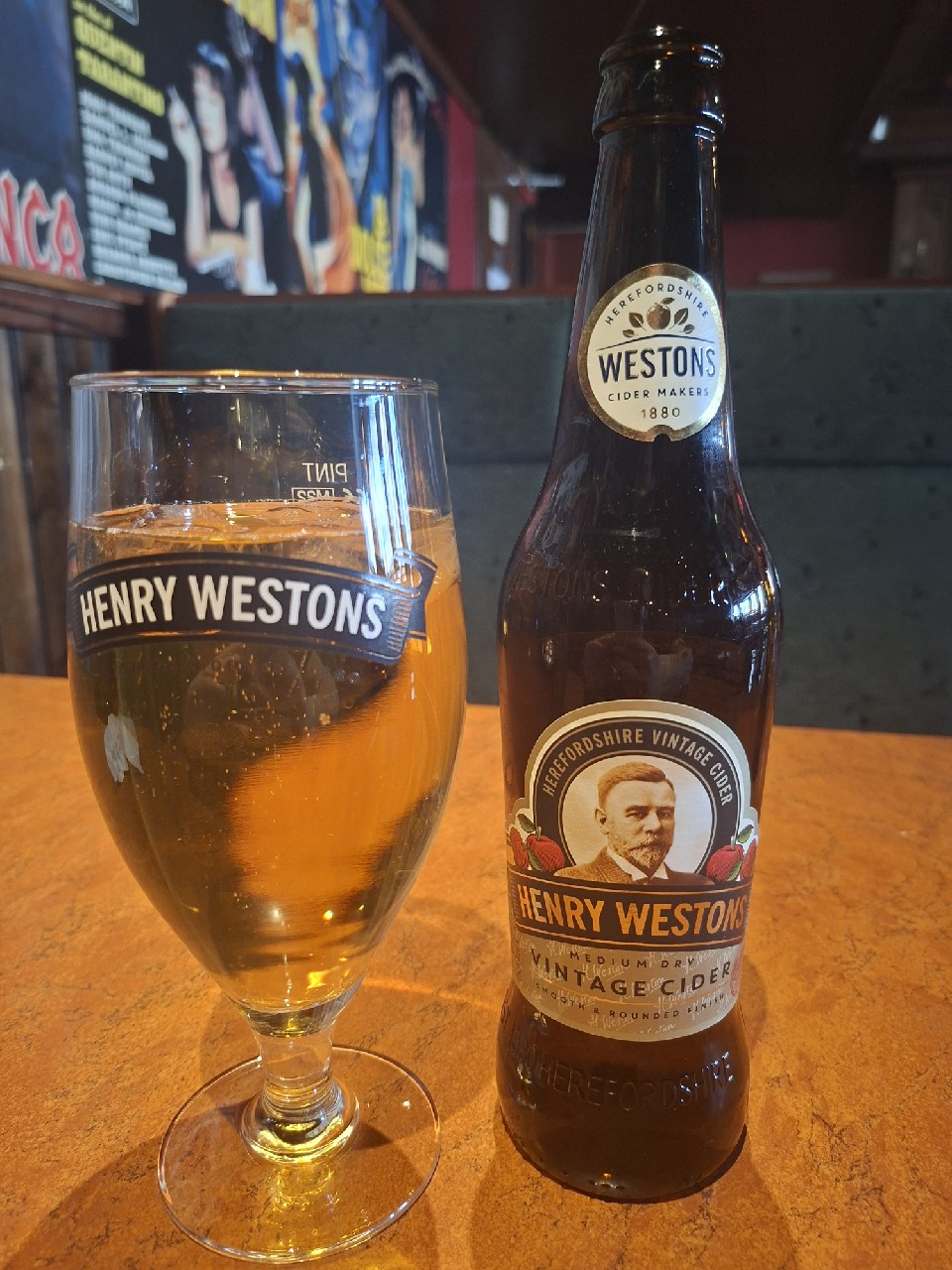 Henry Westons Medium Dry Vintage Cider 2020, Westons Cider