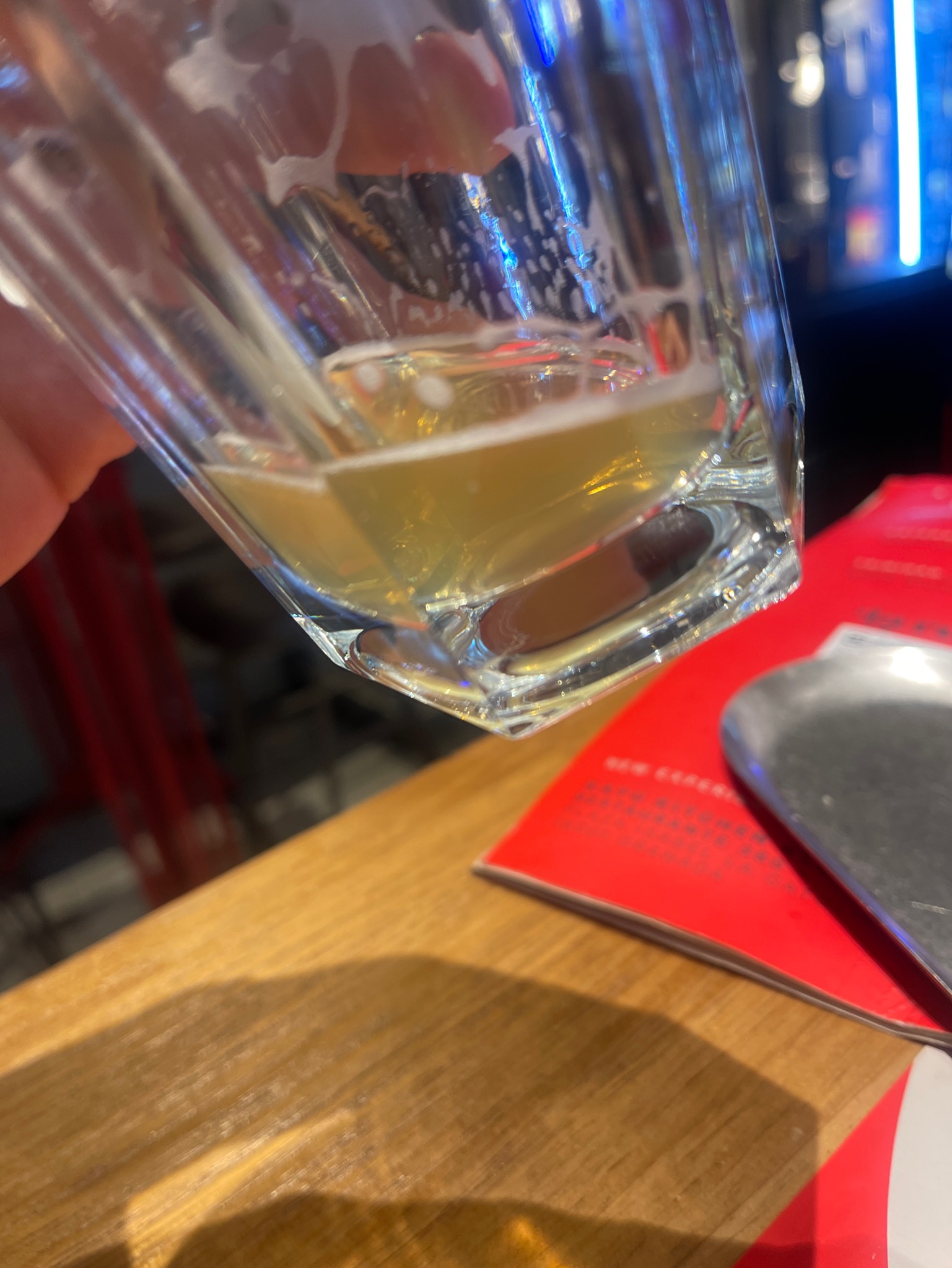 Hoegaarden witbier, Brouwerij Hoegaarden (InBev)