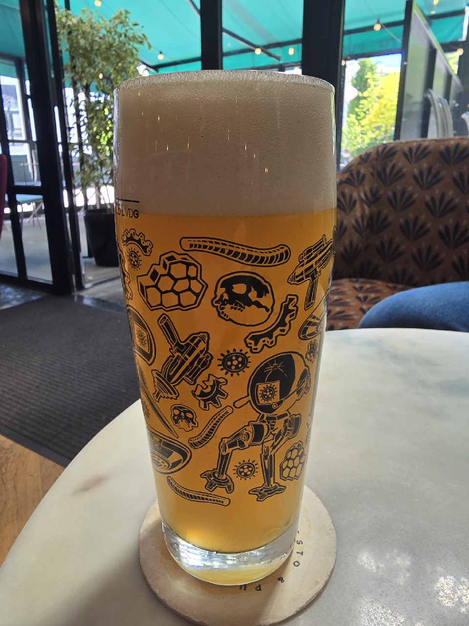 Death In Technicolor, Brasserie Sainte Cru