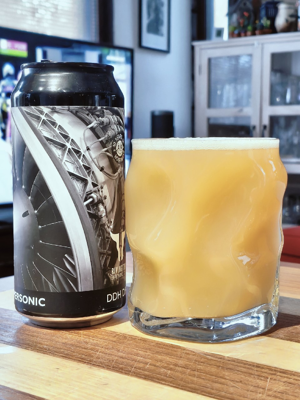 Supersonic, Hoppy People