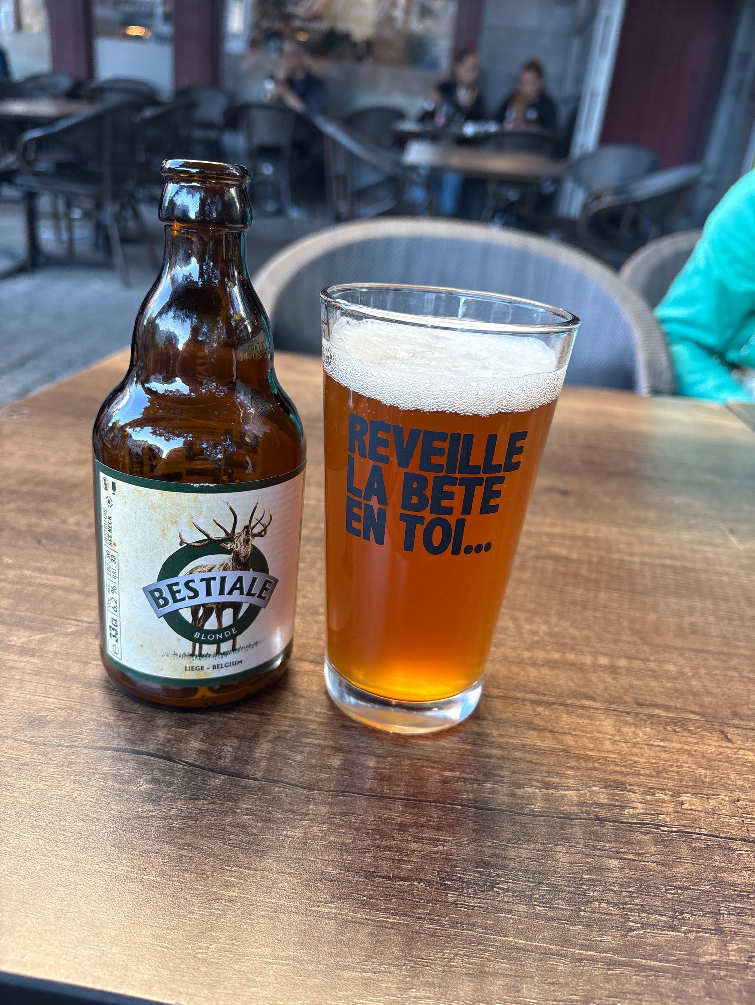 Bestiale Blonde, Bestiale