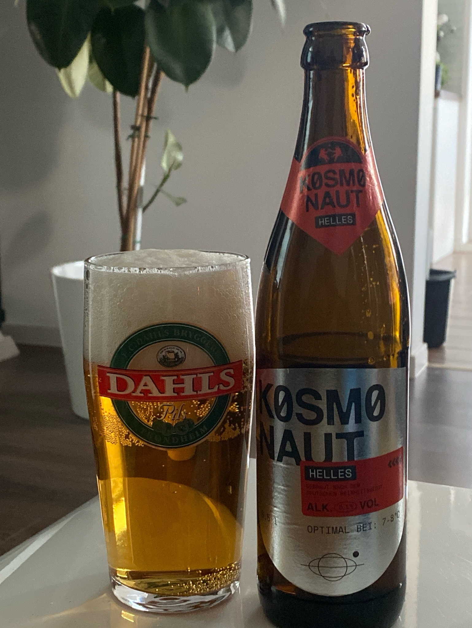 Kosmonaut Helles, Germany