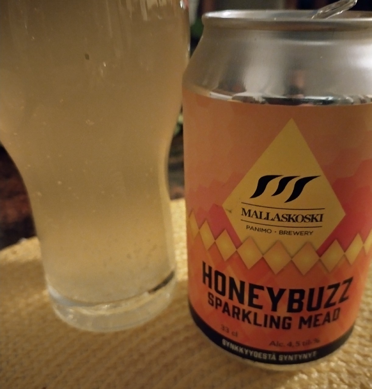 HoneyBuzz Sparkling Mead, Finland