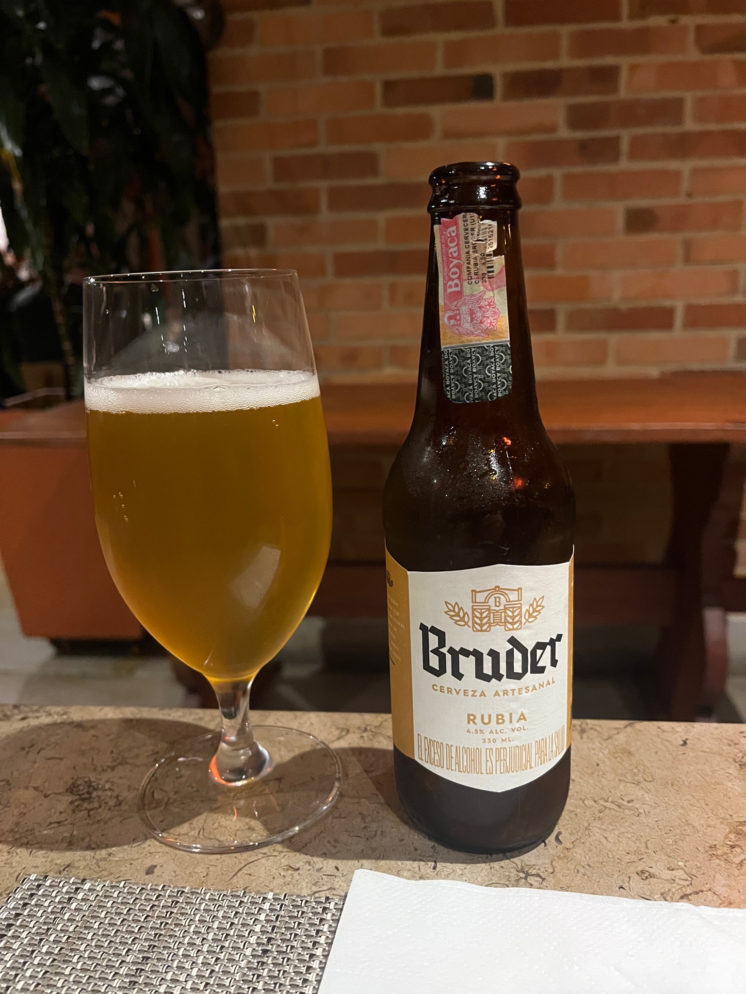 Bruder Rubia, Cerveza Bruder