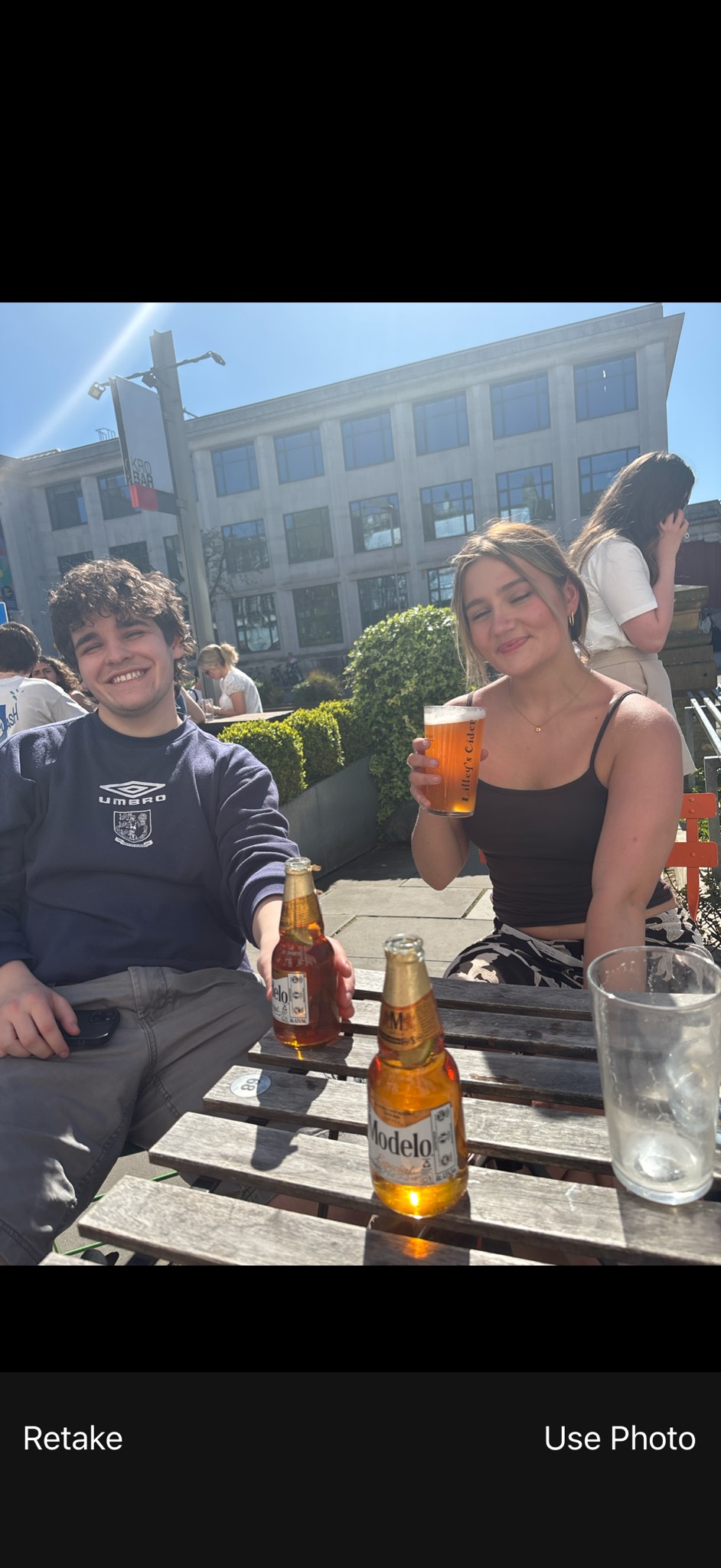 Modelo Negra / Negra Modelo, Grupo Modelo (ABInBev)