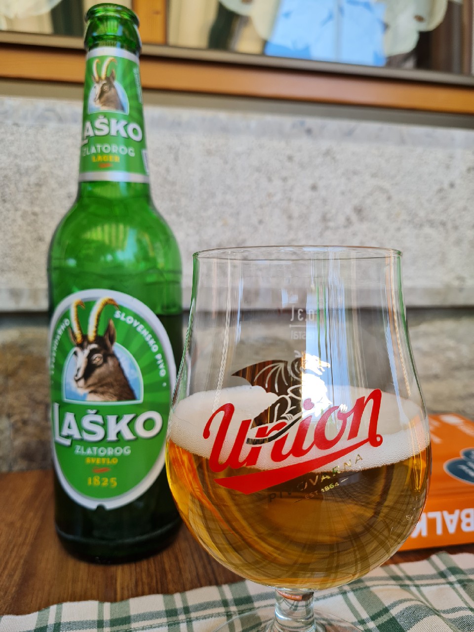Laško Zlatorog Svetlo / Lager, Pivovarna Laško (Heineken)