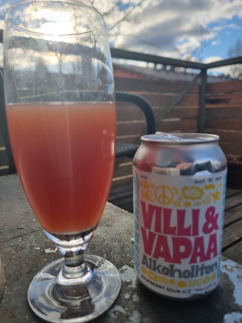 Villi & Vapaa Alkoholiton Raspberry Sour Ale, Finland