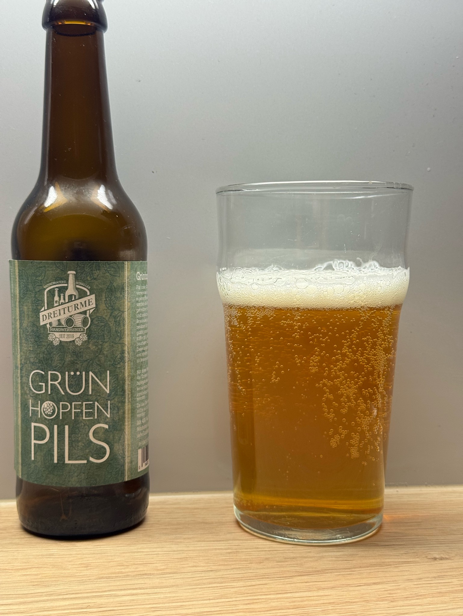 Grün hopfen pils, Dreitürme Privatbrauerei Schaller