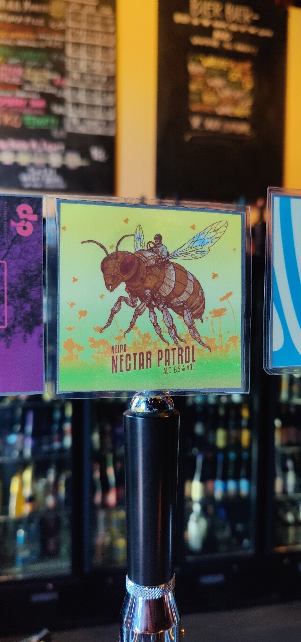 Nectar patrol, France