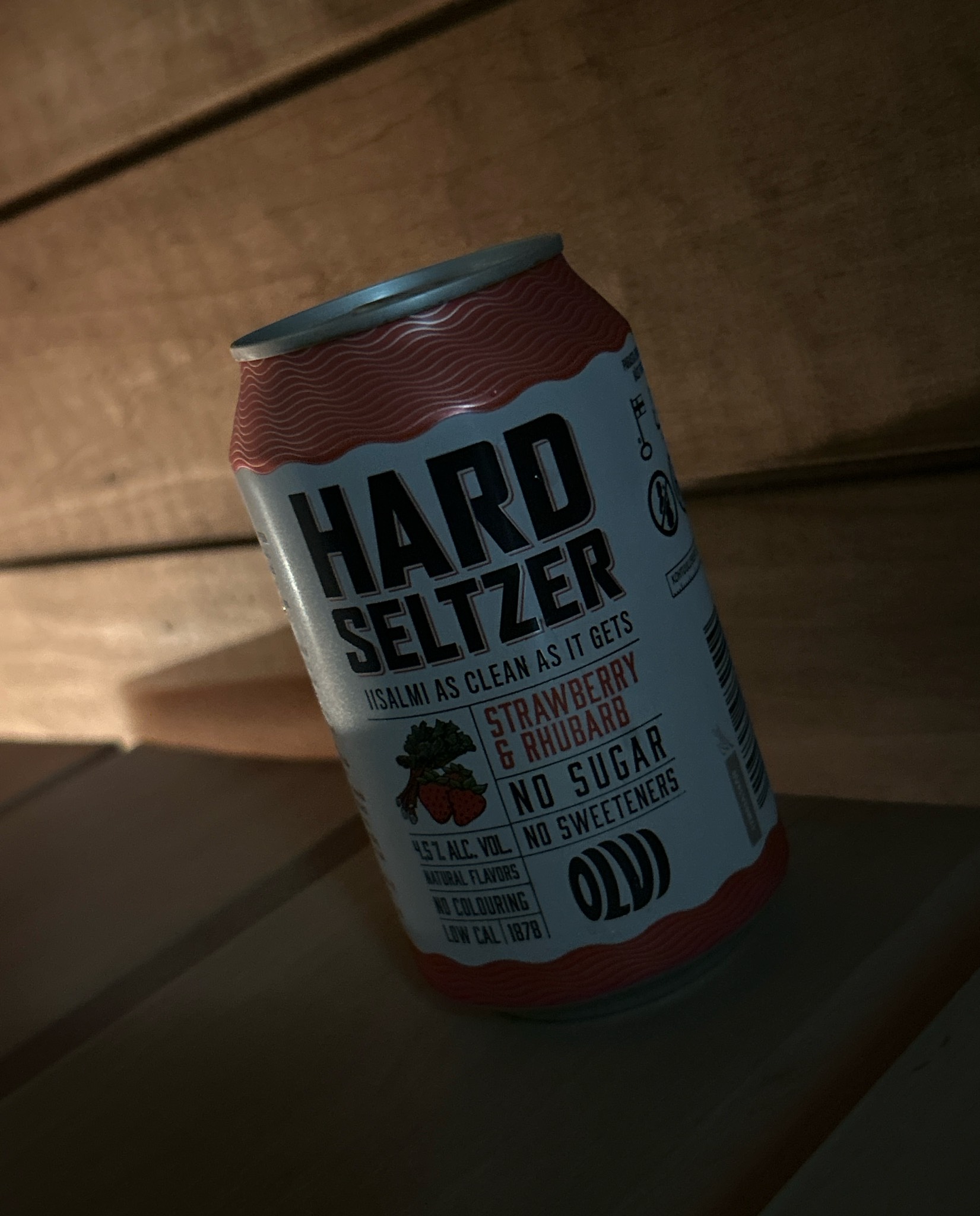 Hard Seltzer Strawberry & Rhubarb, Finland