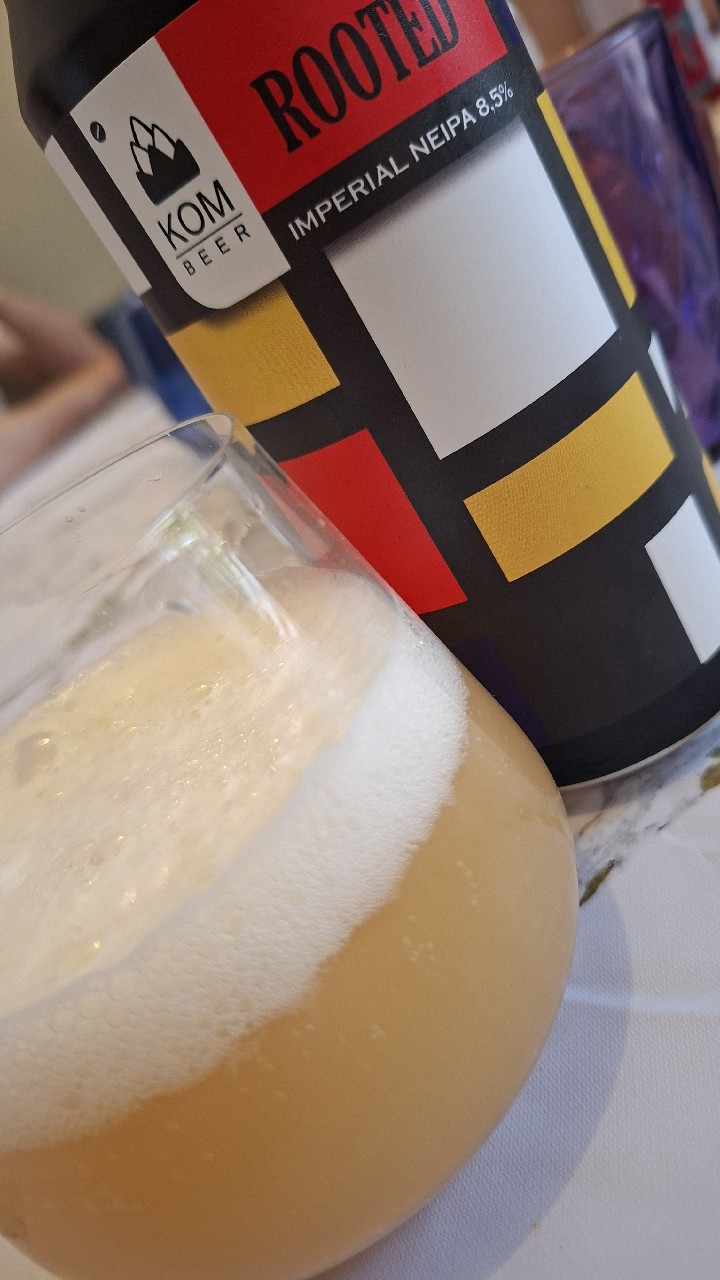 Rooted, Kom Beer