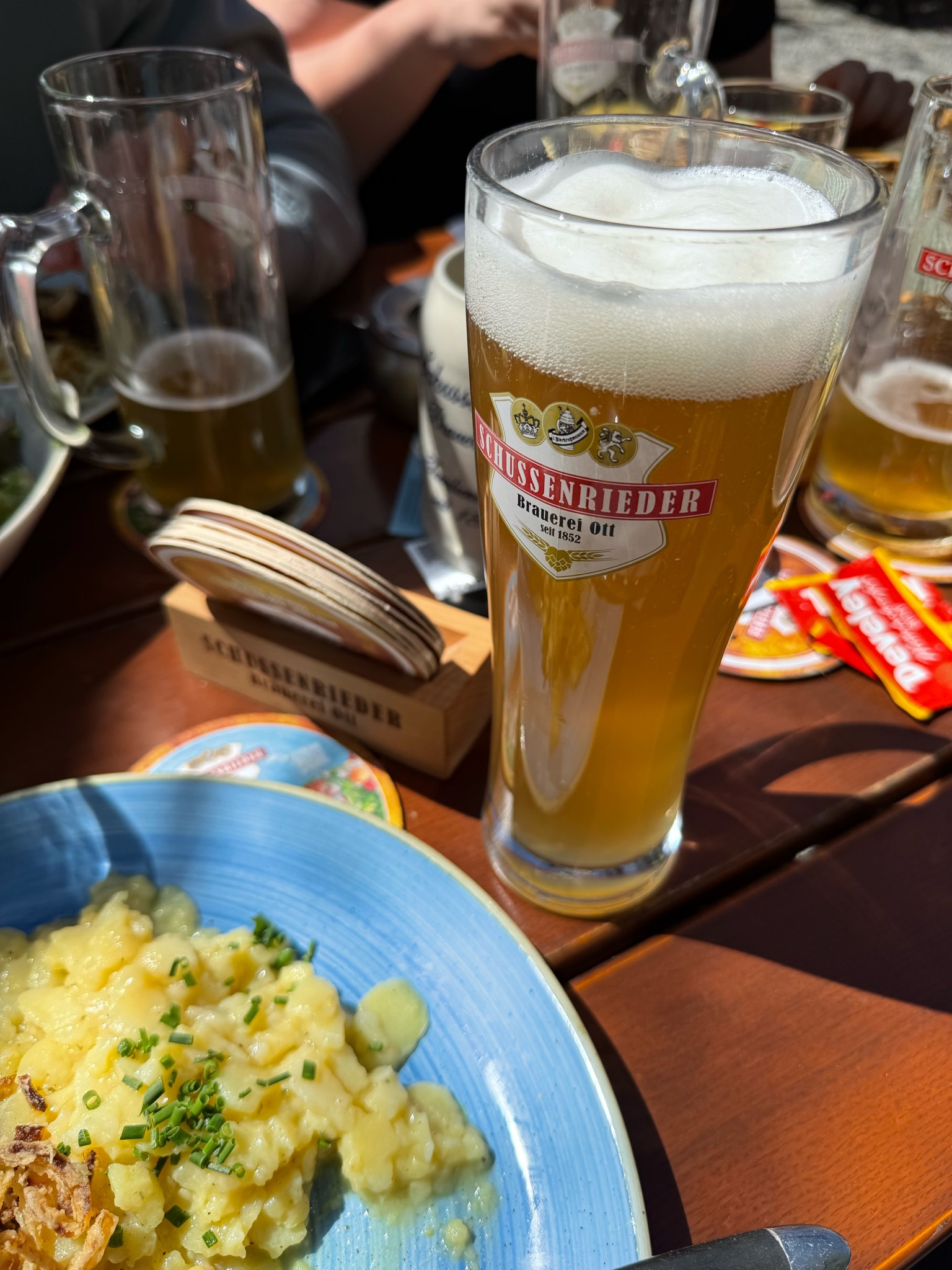 schussenrieder leichtes hefeweizen, Schussenrieder Brauerei Ott GmbH & Co KG