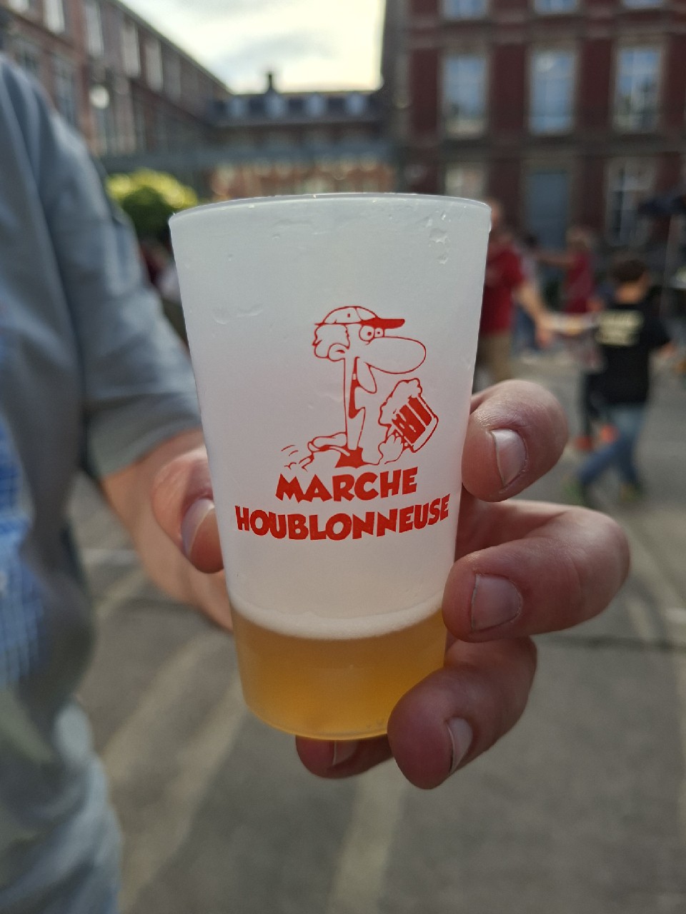 L'empire, Belgium