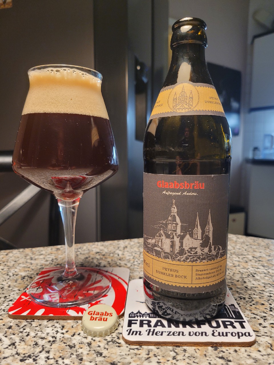 Petrus Dunkler Bock, Glaabsbräu