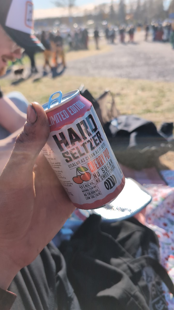 Hard Seltzer Cherry Pop, Finland