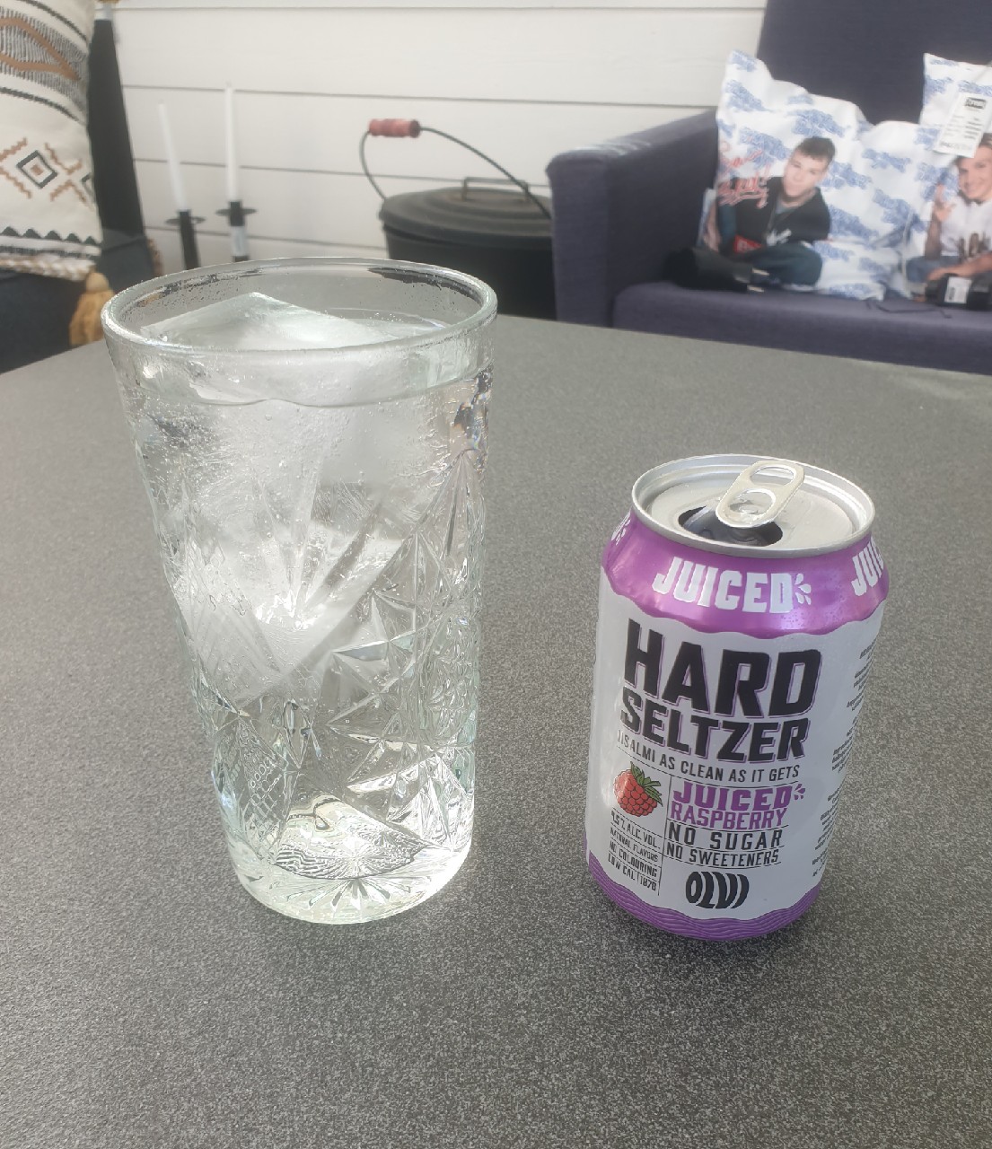 Hard Seltzer Juiced Raspberry, Finland