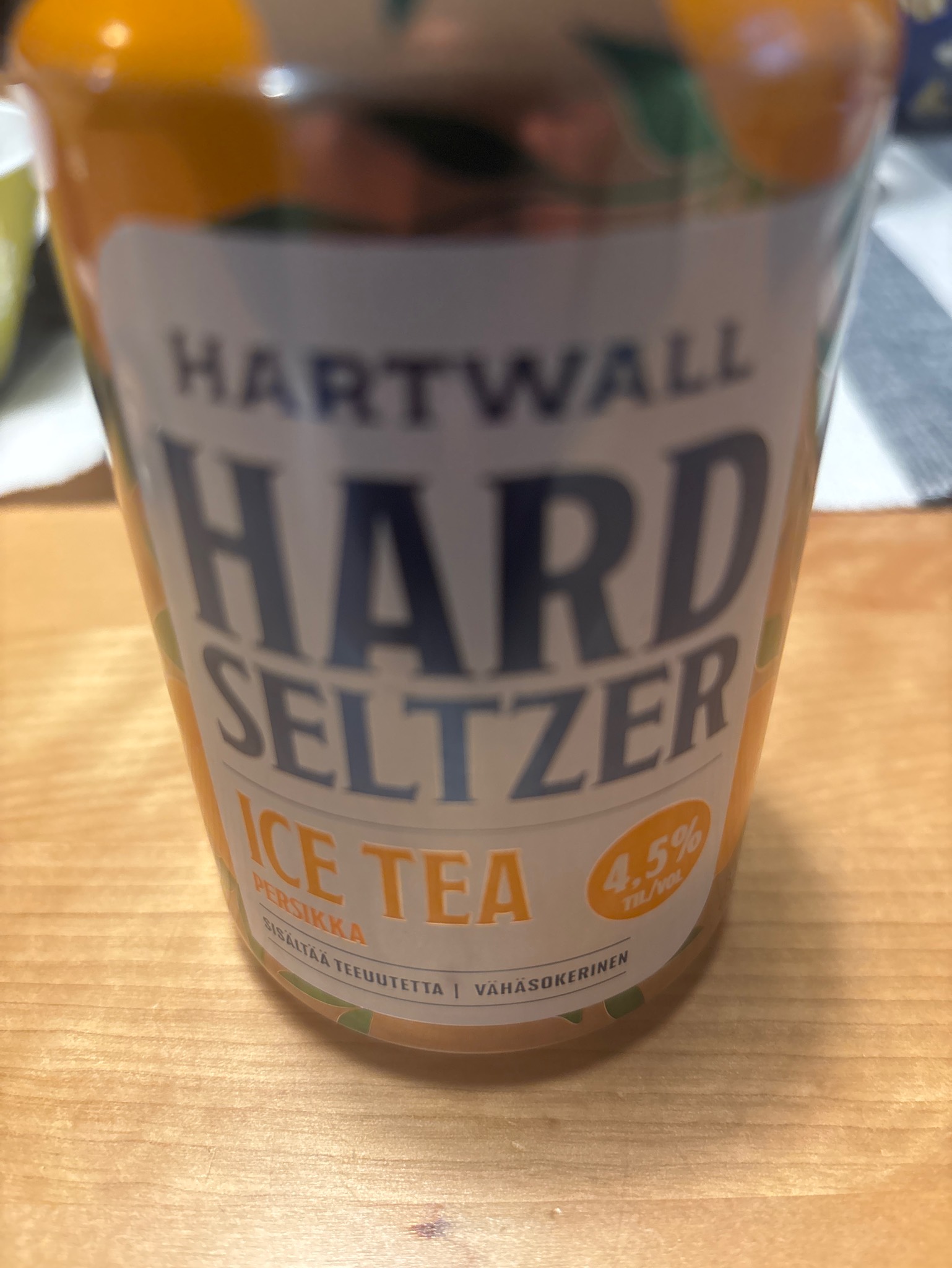 Hard Seltzer Ice Tea Persikka, Finland