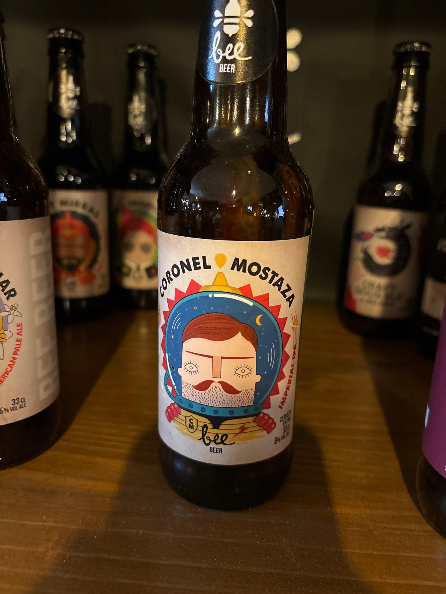 Coronel Mostaza, Bee Beer