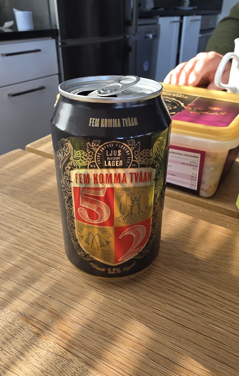 Fem Komma Tvåan, Sweden