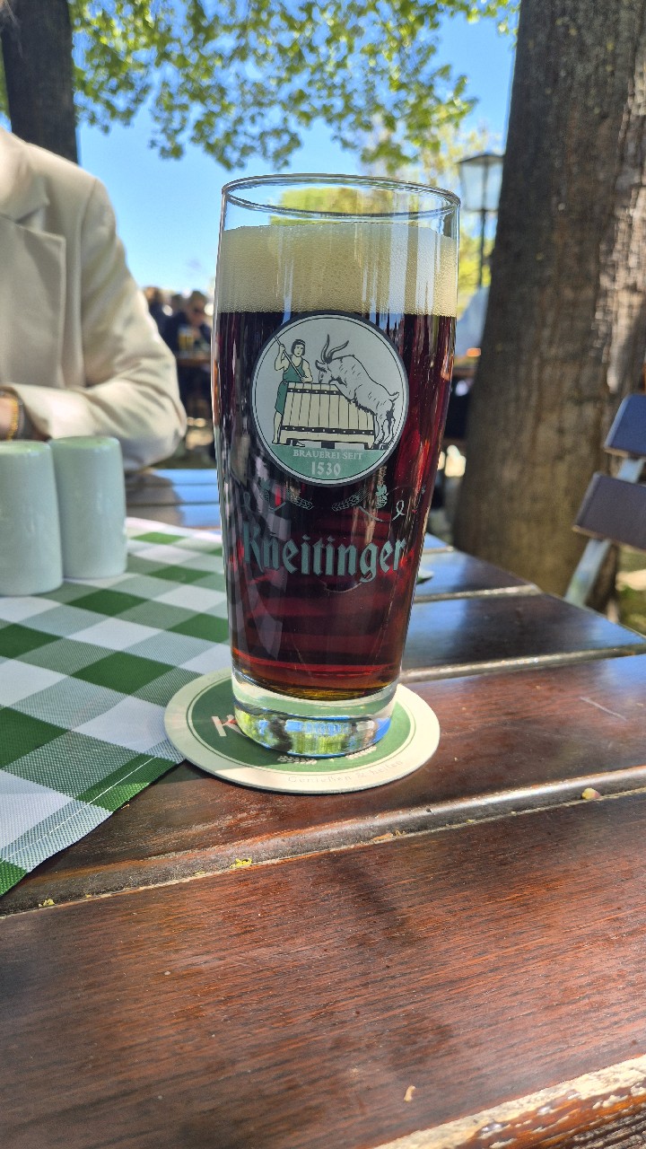 Kneitinger Dunkel, Brauerei Kneitinger