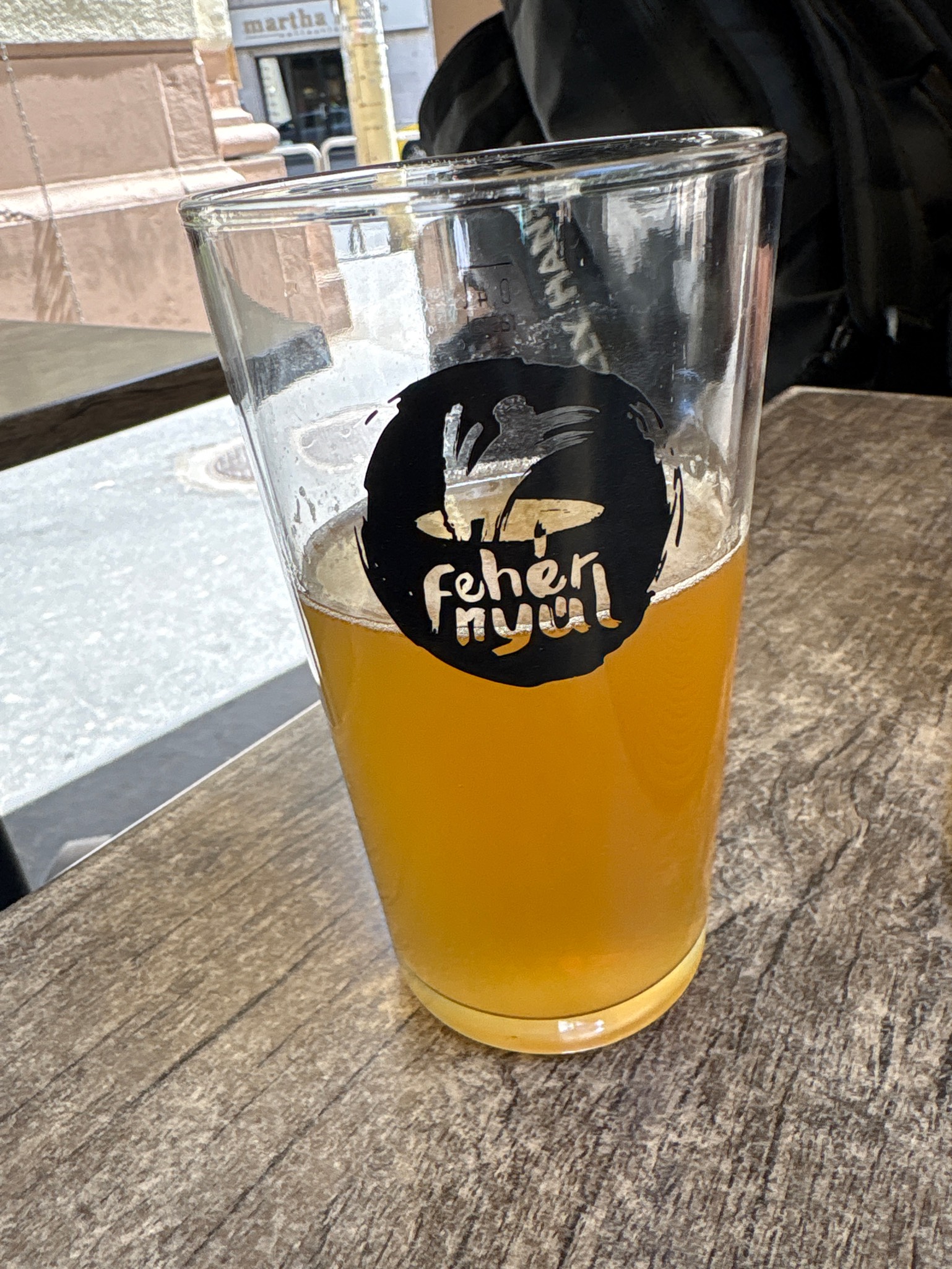 Sugar lips green apple edition, One beer