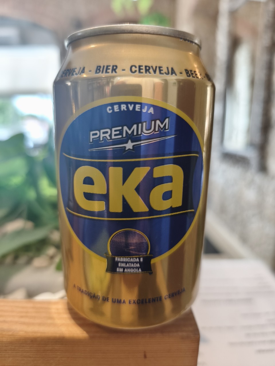 Eka, Angola