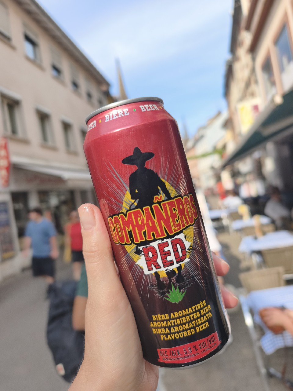 Compañeros Red, France