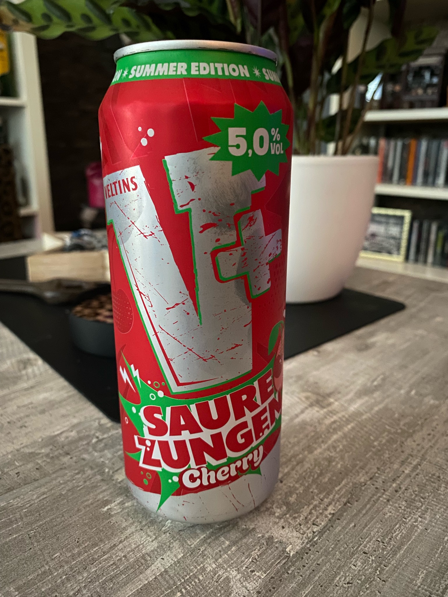 Veltins V Saure Zungen Cherry, Germany