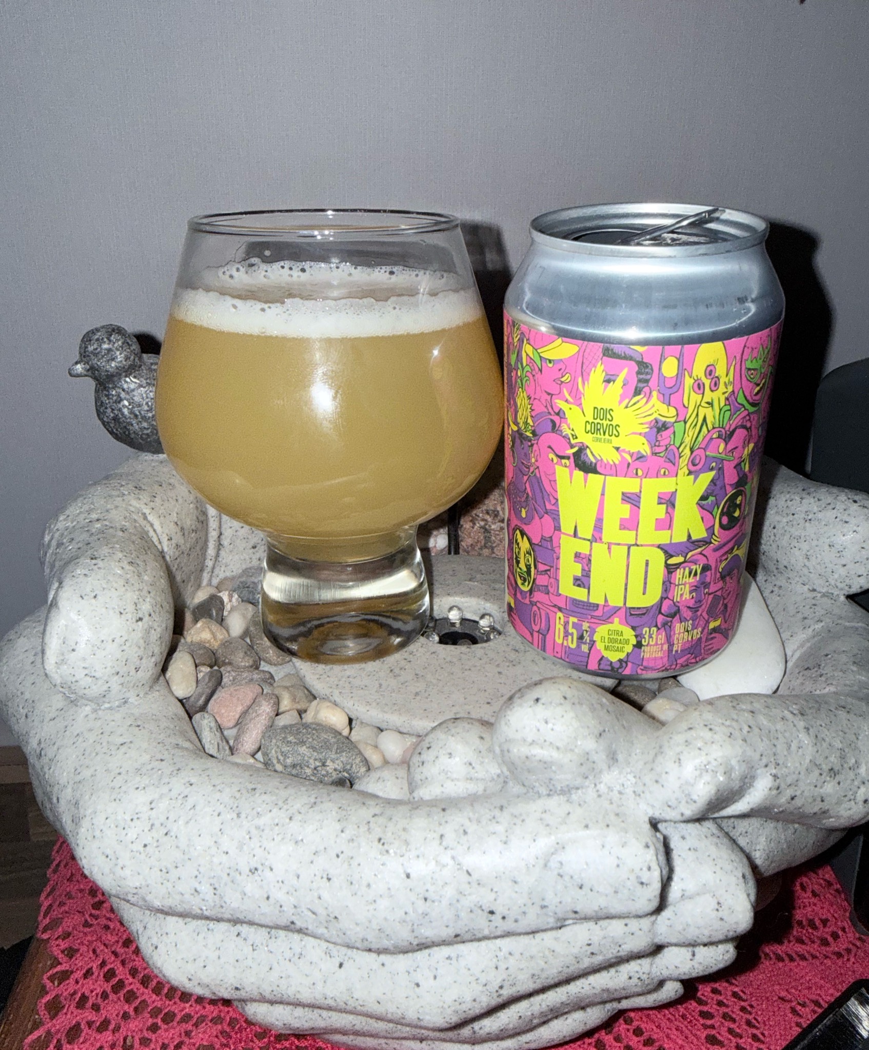 Weekend, Dois Corvos Cervejeira