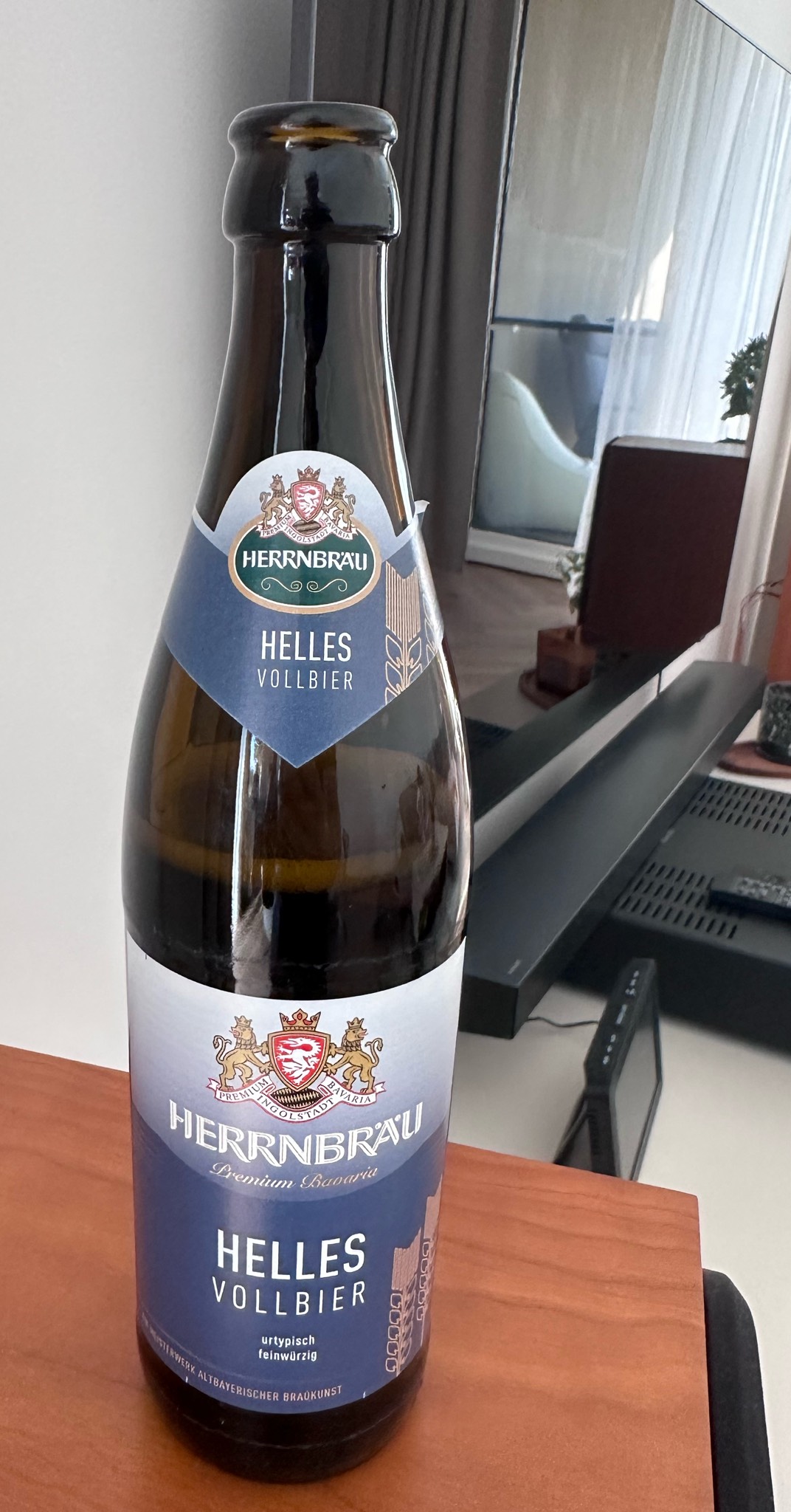 Herrnbäu Helles Vollbier, Herrnbräu