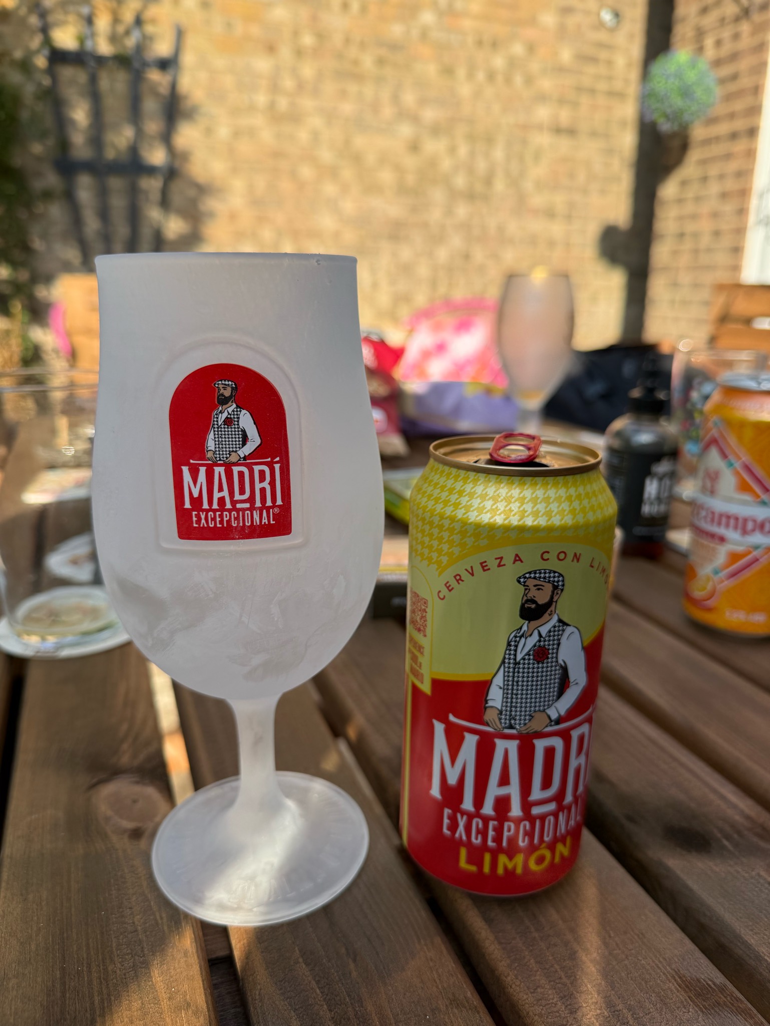 Madri exceptional limón, England