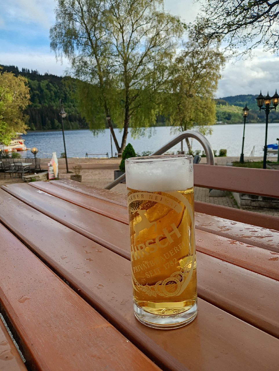 Hirsch Pils, Hirsch-Brauerei Honer