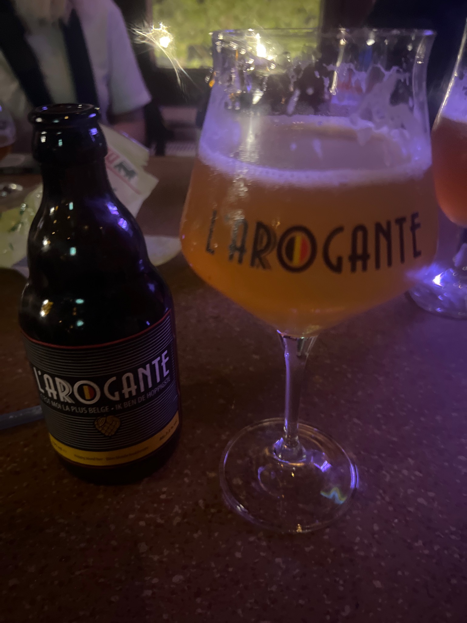 L'Arogante, Belgium