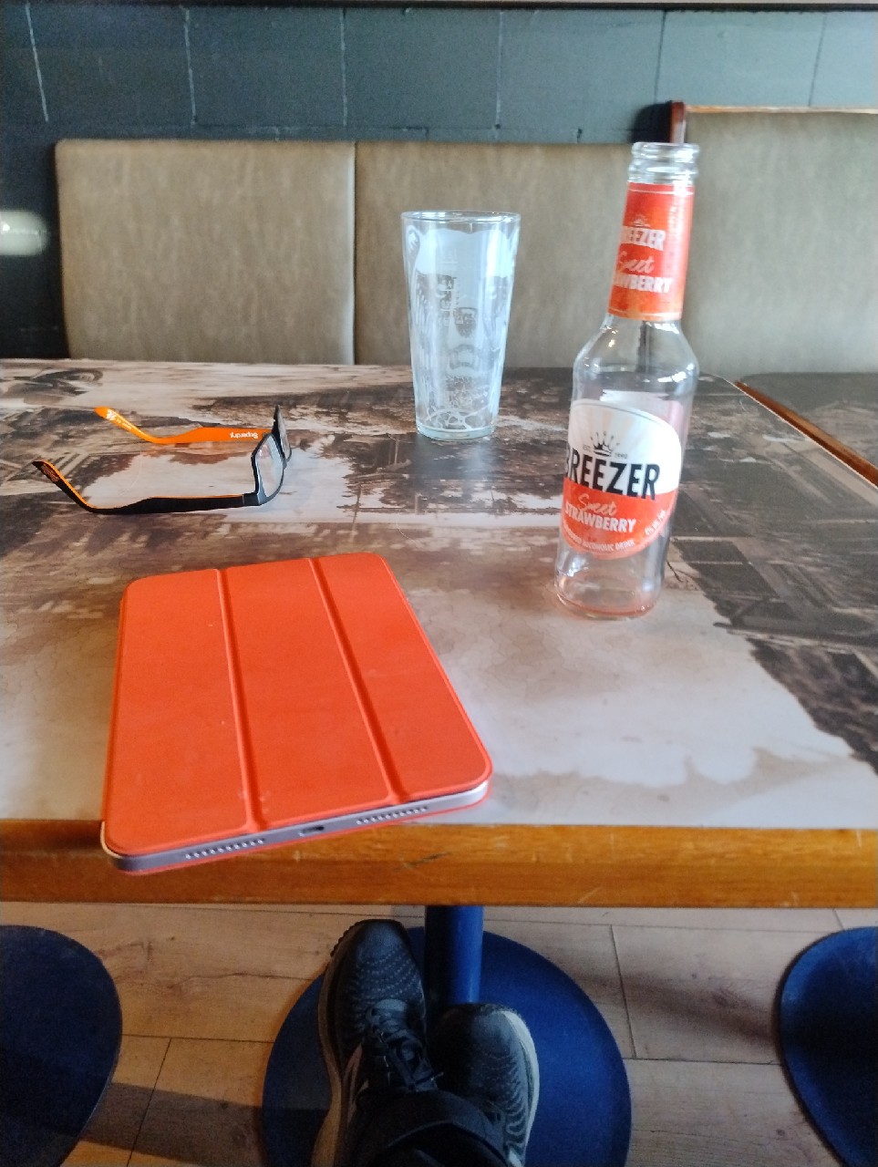 Breezer Sweet Strawberry, Bacardi
