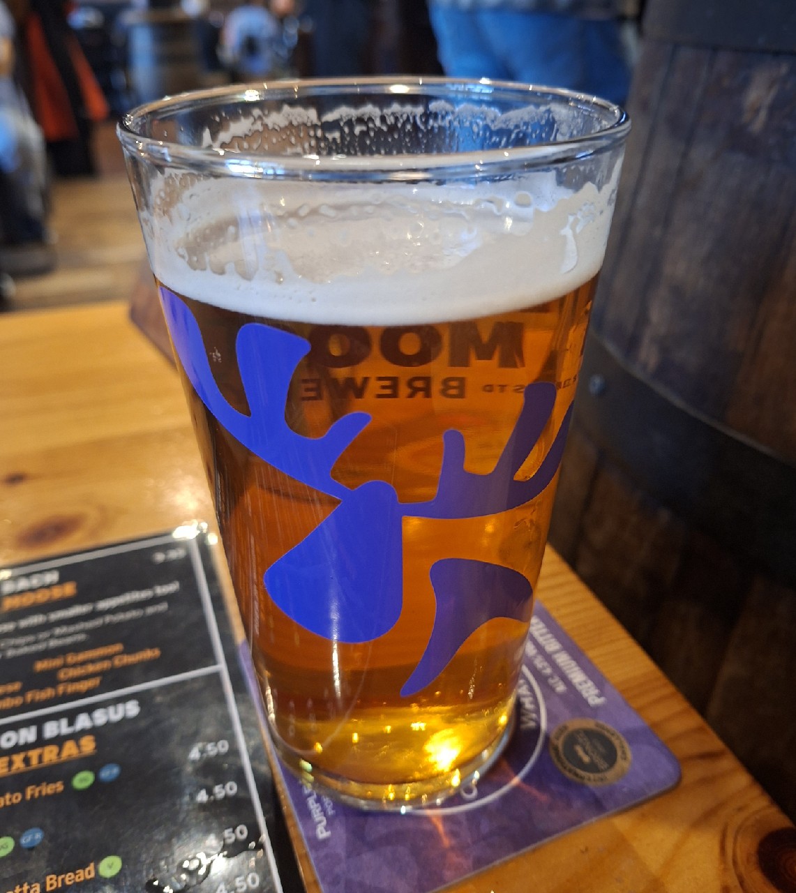 Snowdonia Ale / Crwr Eryri, Purple Moose Brewery / Bragdy Mŵs Piws