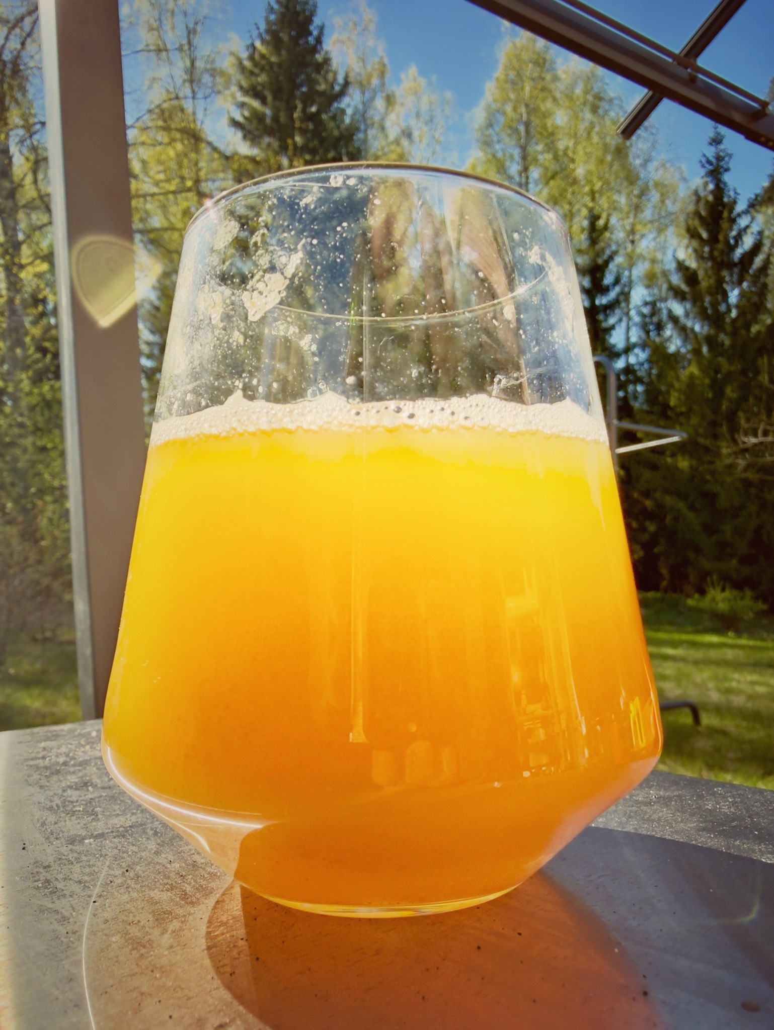 Hyper Mangofeber, Sweden