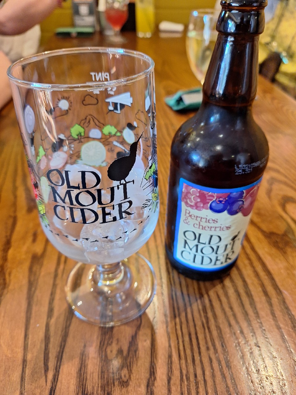Berries & Cherries (Alcohol Free), Old Mout Cider