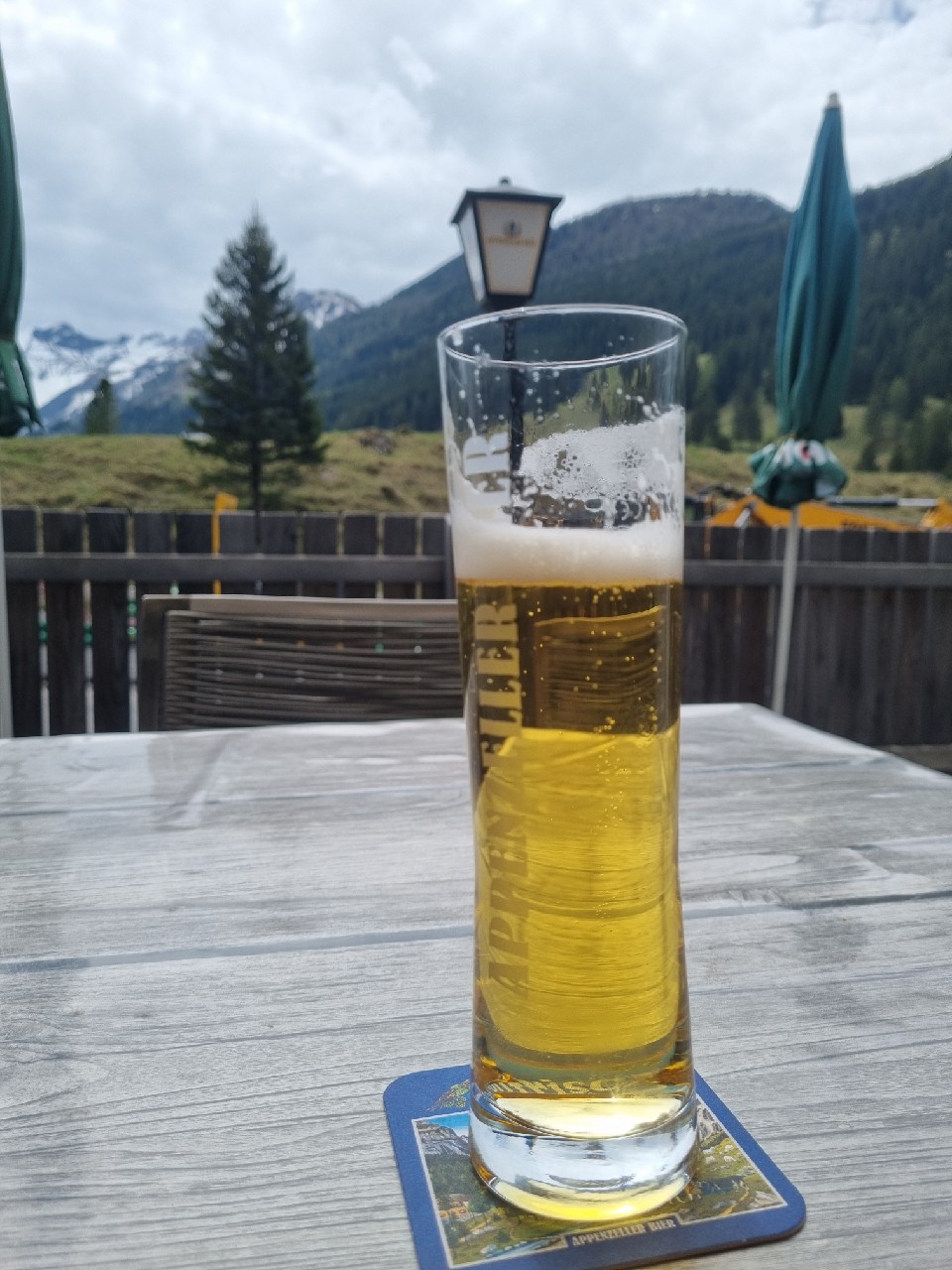 Hell Quöllfrisch, Switzerland
