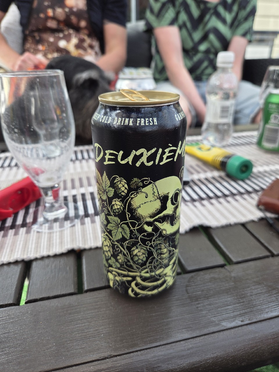 DEUXIÈME VIE, Canada
