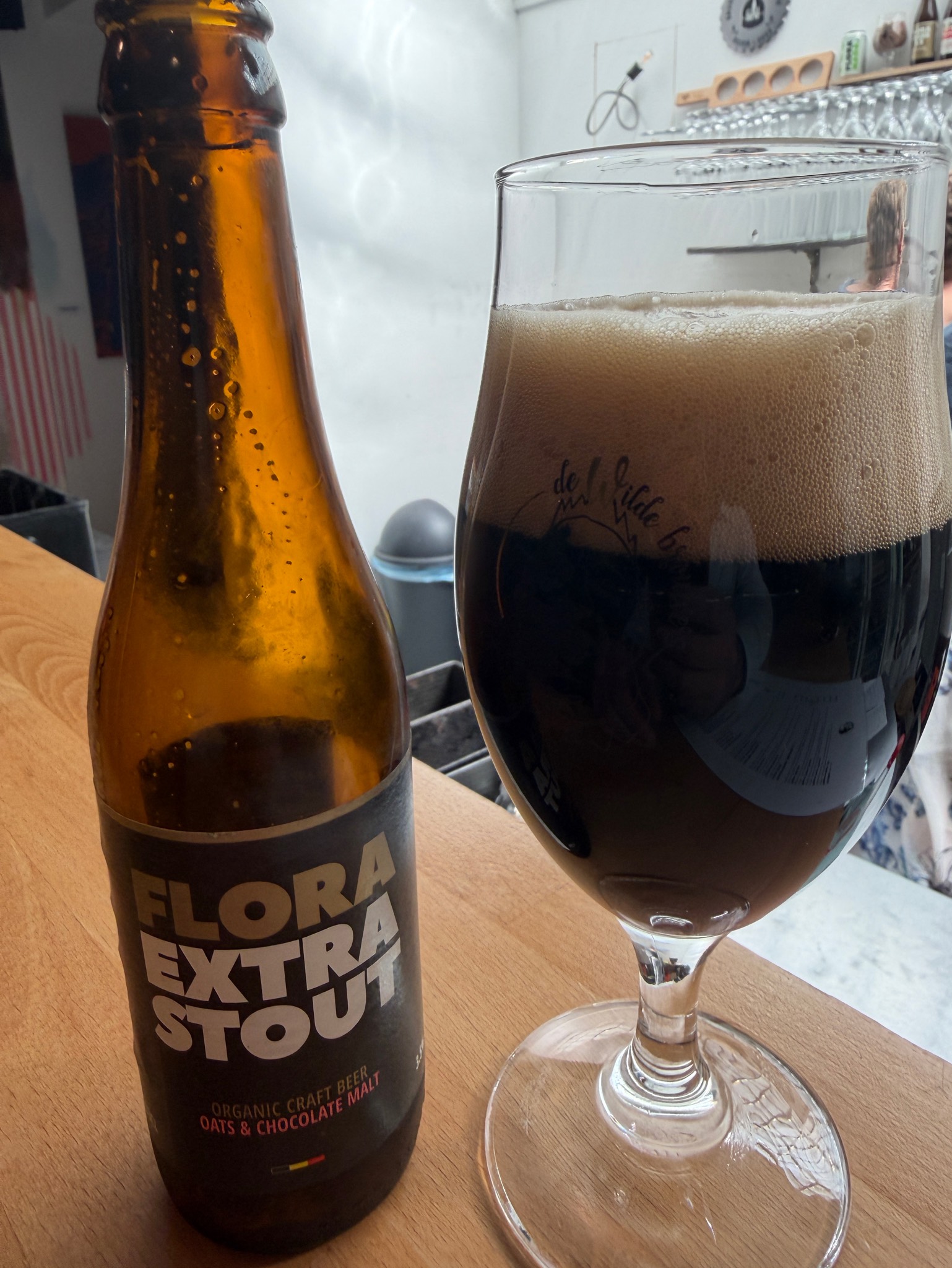 Flora Extra Stout, De Wilde Brouwers
