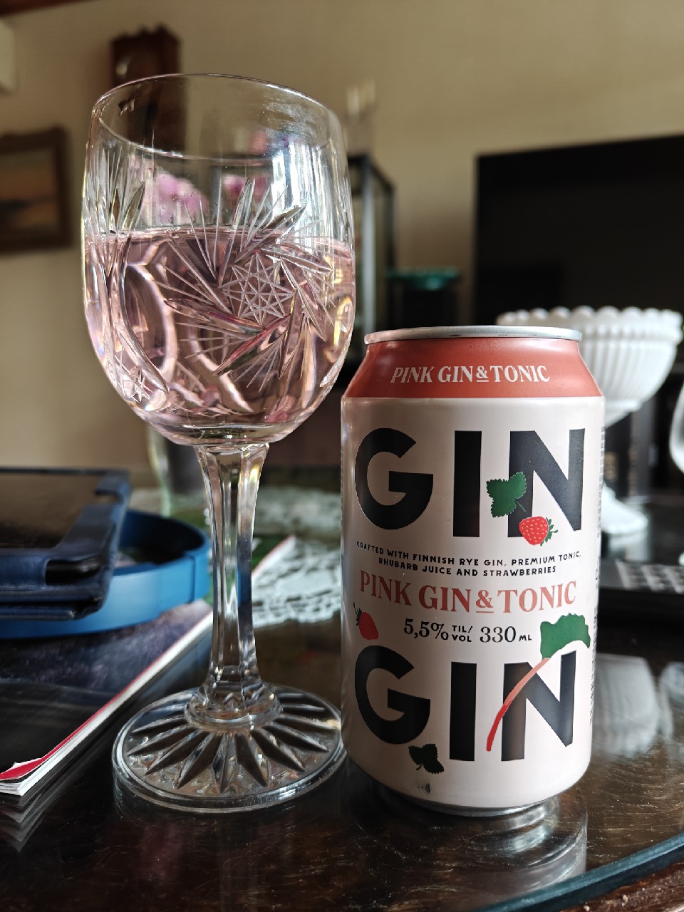 Pink Gin & Tonic, Finland