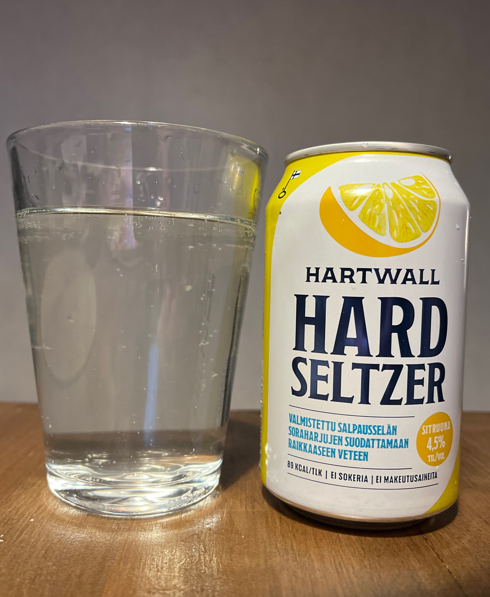 Hard Seltzer Sitruuna, Finland