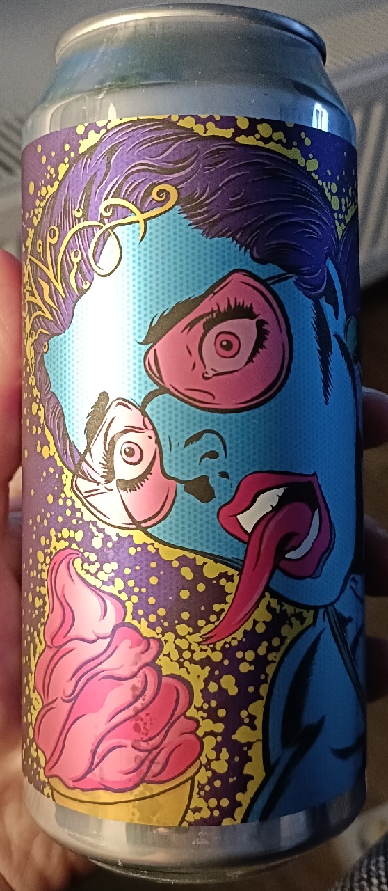 Queen cream sour: berry ice cream, Finland