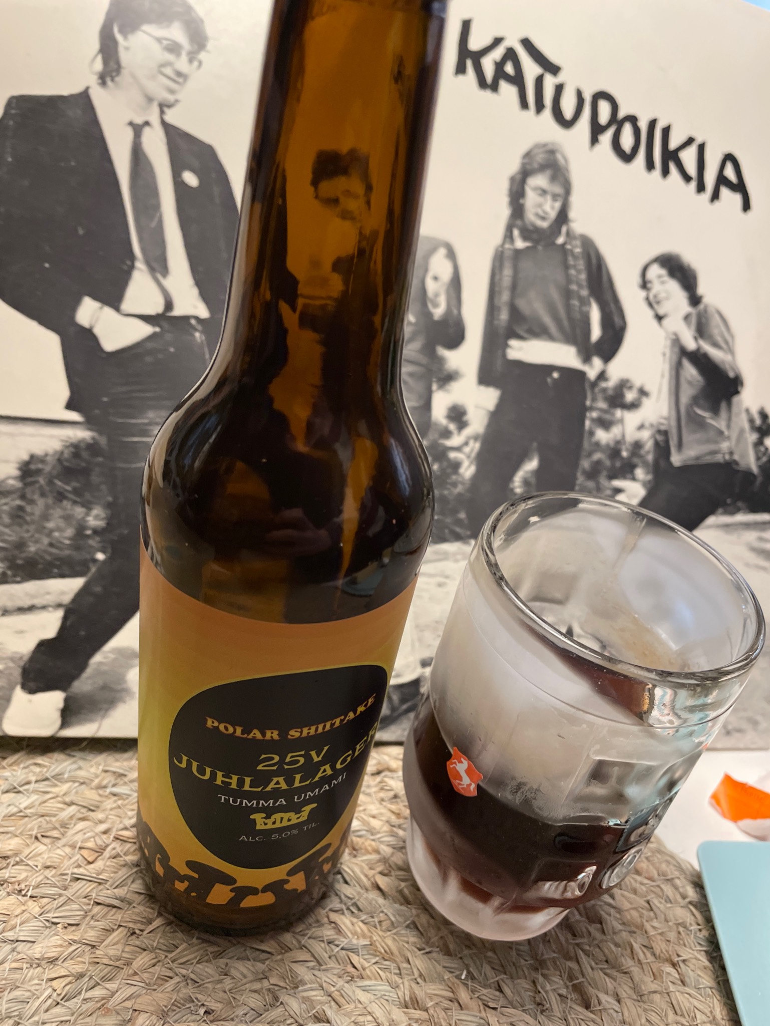Tumma Umami - 25v Juhlalager, Finland